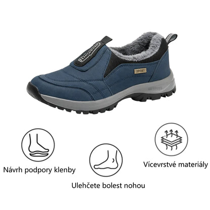 Zimní ortopedická obuv, zateplená s měkkou podšívkou, která ulevuje od bolesti nohou i únavy zad.