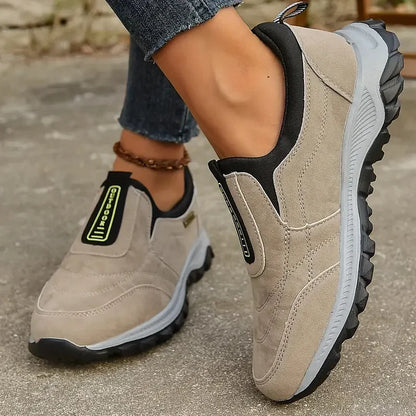 Voděodolné a pohodlné ortopedické boty pro muže vhodné na chůzi a turistiku