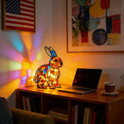 🎉Roztomilá ručně malovaná lampička ve tvaru zajíčka 🎉– ideální velikonoční dárek, který přináší do místnosti hřejivou atmosféru.🐰✨